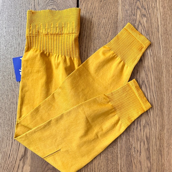 NWT. Joylab mustard yellow high waisted crop athletic leggings Size L - Picture 3 of 12